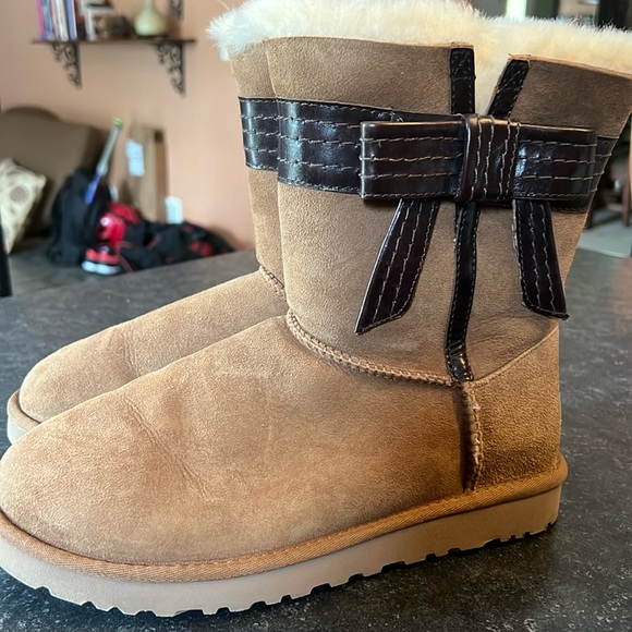 Brand New UGG Boots - Picture 2 of 6